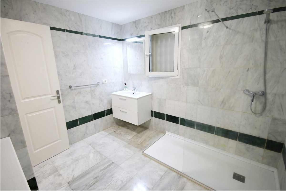 Dinastia B401 By Tenerife Rental & Sales Los Cristianos  Exterior photo